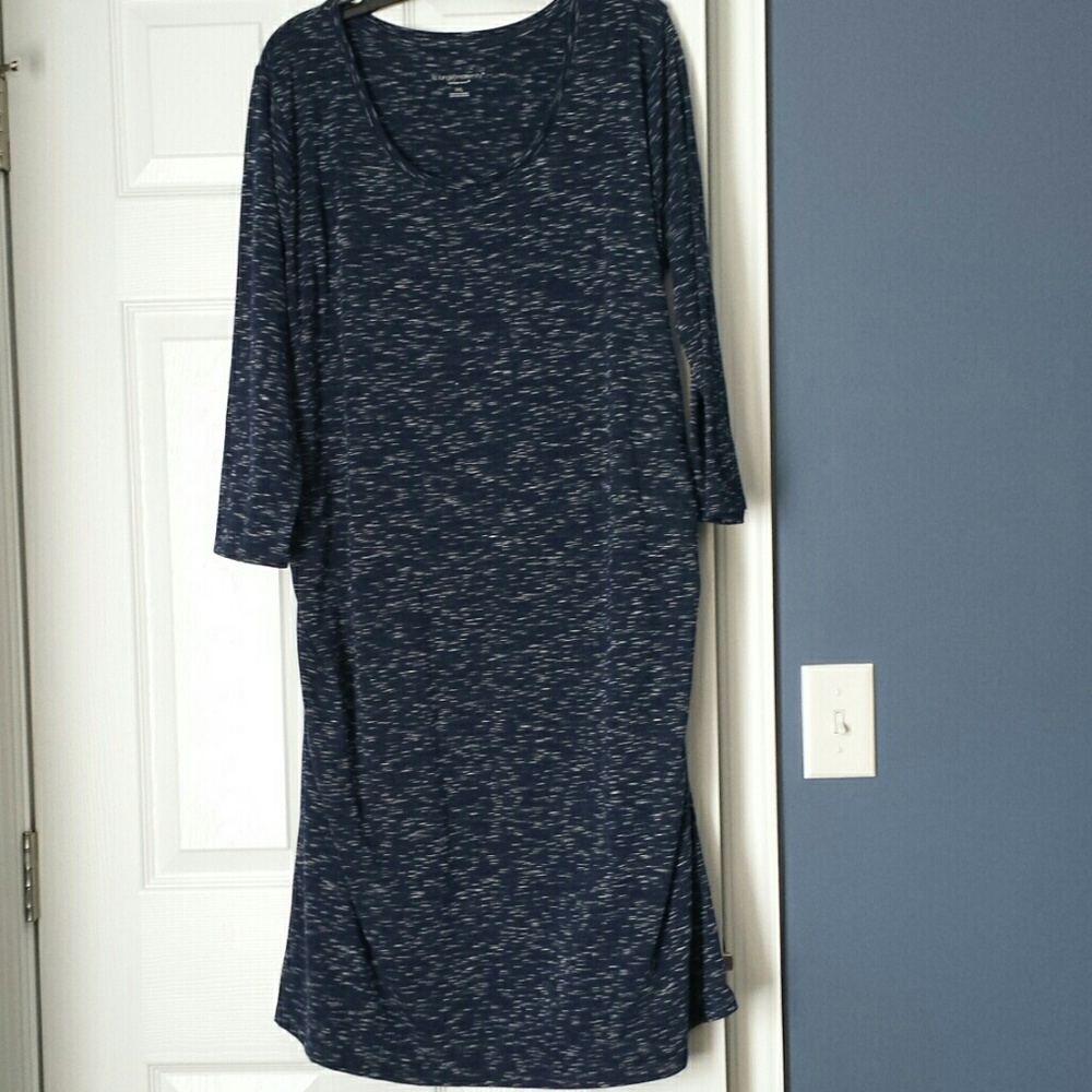 SZ XXL Liz Lange maternity three quarter sleeve